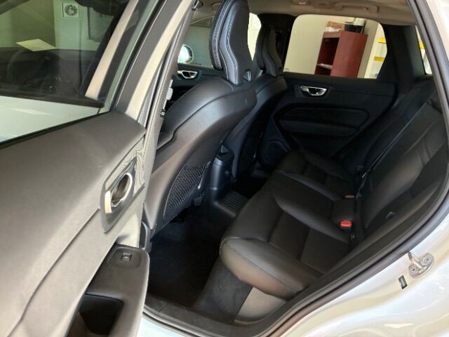 2024 Volvo XC60 Recharge Plug-In Hybrid T8 Core Dark Theme Charlotte NC