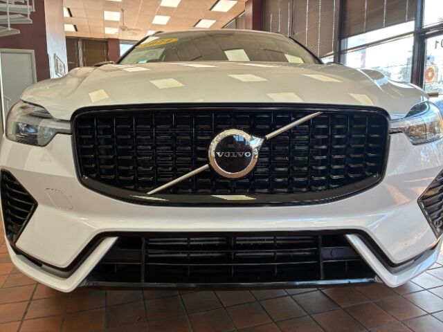 2024 Volvo XC60 Recharge Plug-In Hybrid T8 Core Dark Theme Charlotte NC