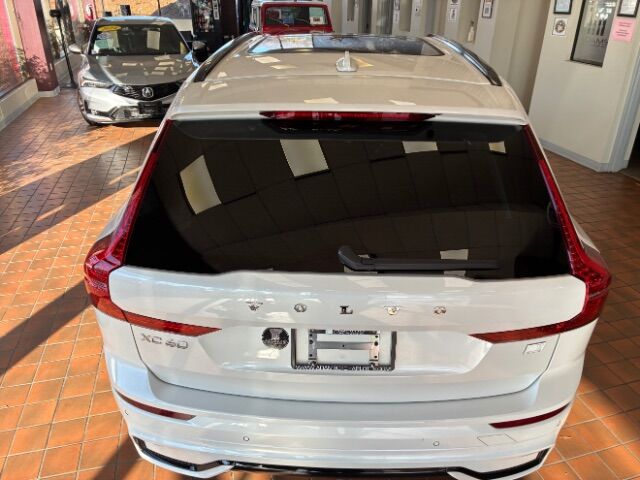 2024 Volvo XC60 Recharge Plug-In Hybrid T8 Core Dark Theme Charlotte NC