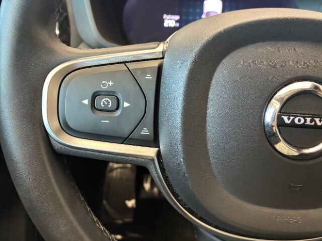 2024 Volvo XC60 Recharge Plug-In Hybrid T8 Core Dark Theme Charlotte NC