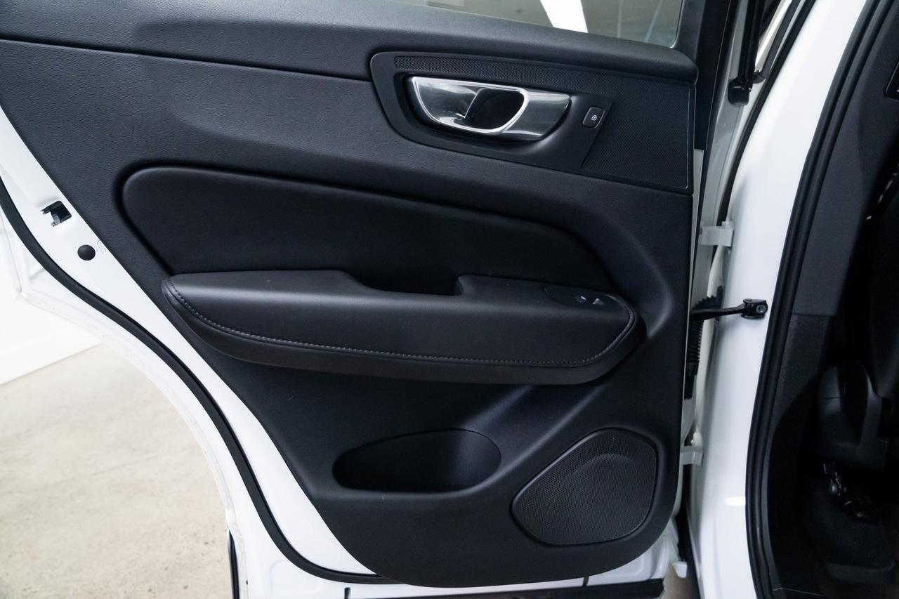 2024 Volvo XC60 Recharge Plug-In Hybrid T8 Plus Dark Theme Adaptive Cruise Harman Kardon Sound Portland OR