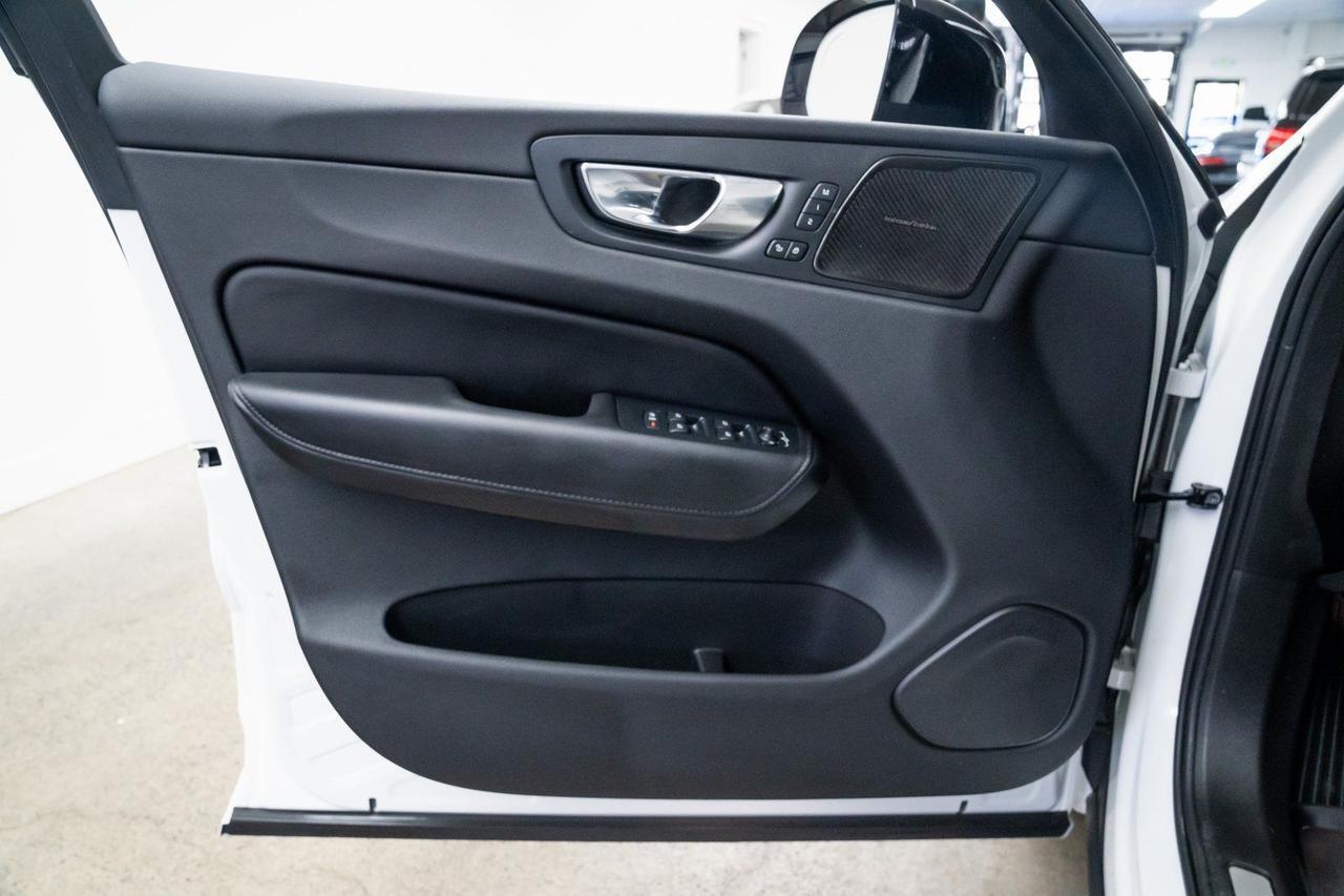 2024 Volvo XC60 Recharge Plug-In Hybrid T8 Plus Dark Theme Adaptive Cruise Harman Kardon Sound Portland OR