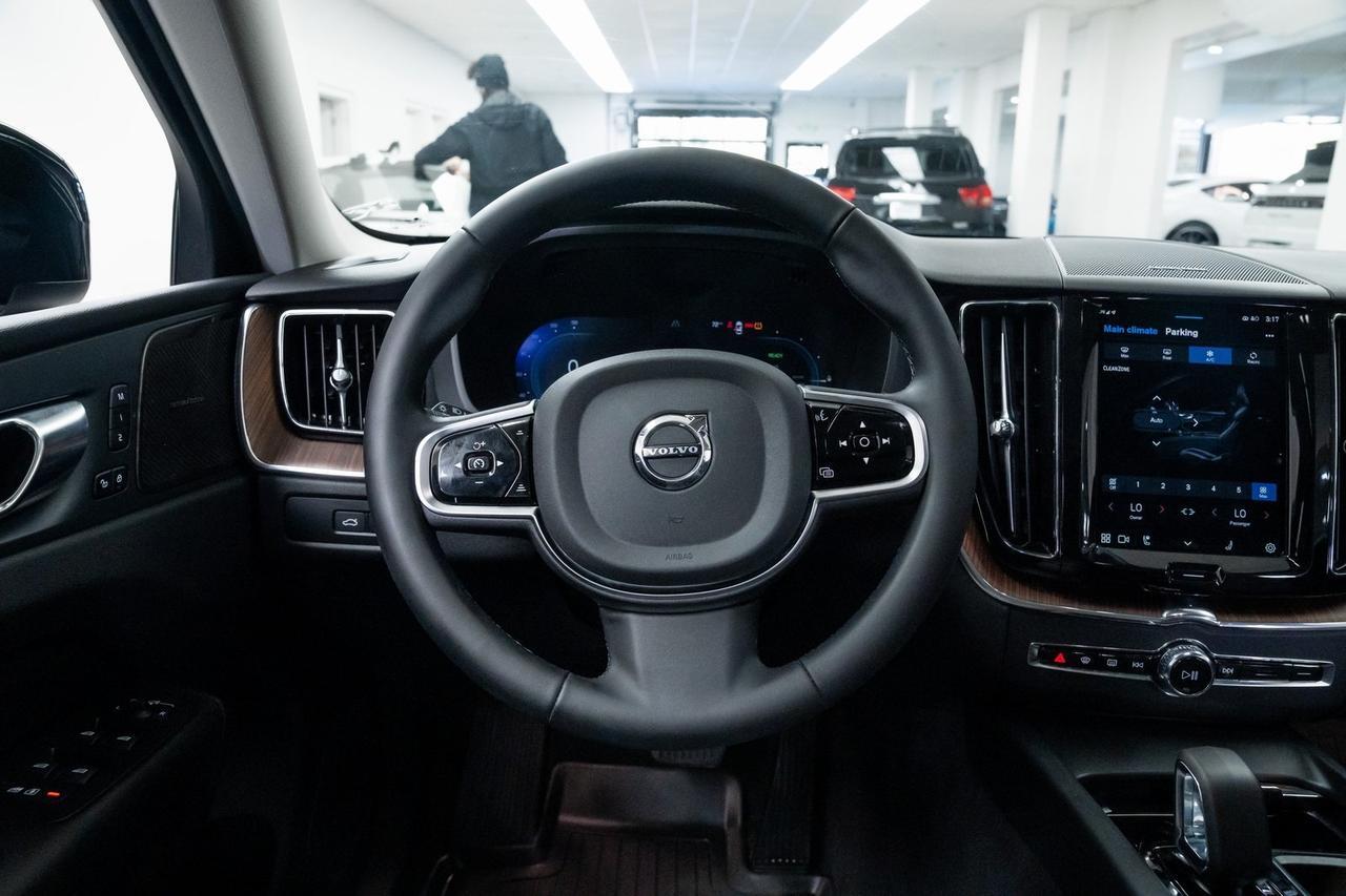 2024 Volvo XC60 Recharge Plug-In Hybrid T8 Plus Dark Theme Adaptive Cruise Harman Kardon Sound Portland OR