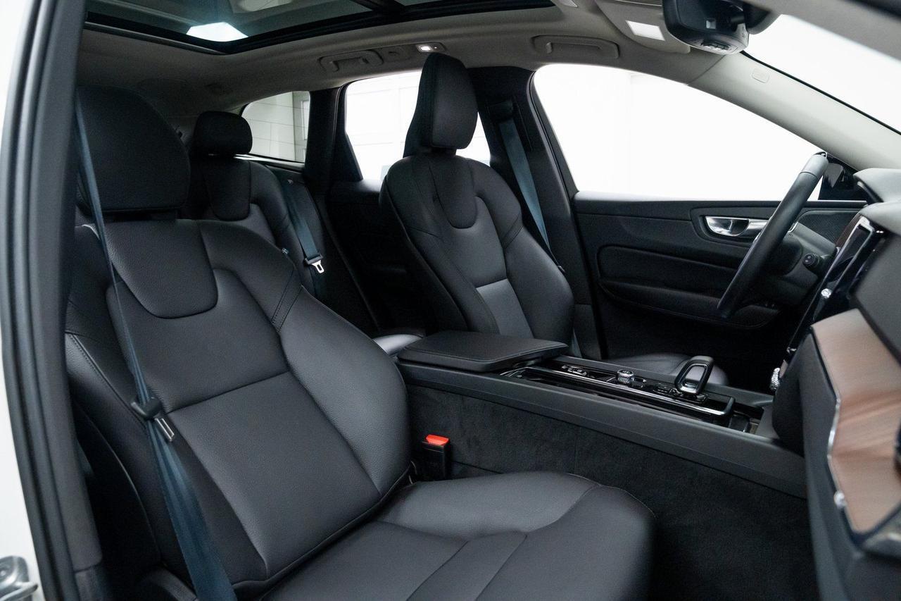 2024 Volvo XC60 Recharge Plug-In Hybrid T8 Plus Dark Theme Adaptive Cruise Harman Kardon Sound Portland OR