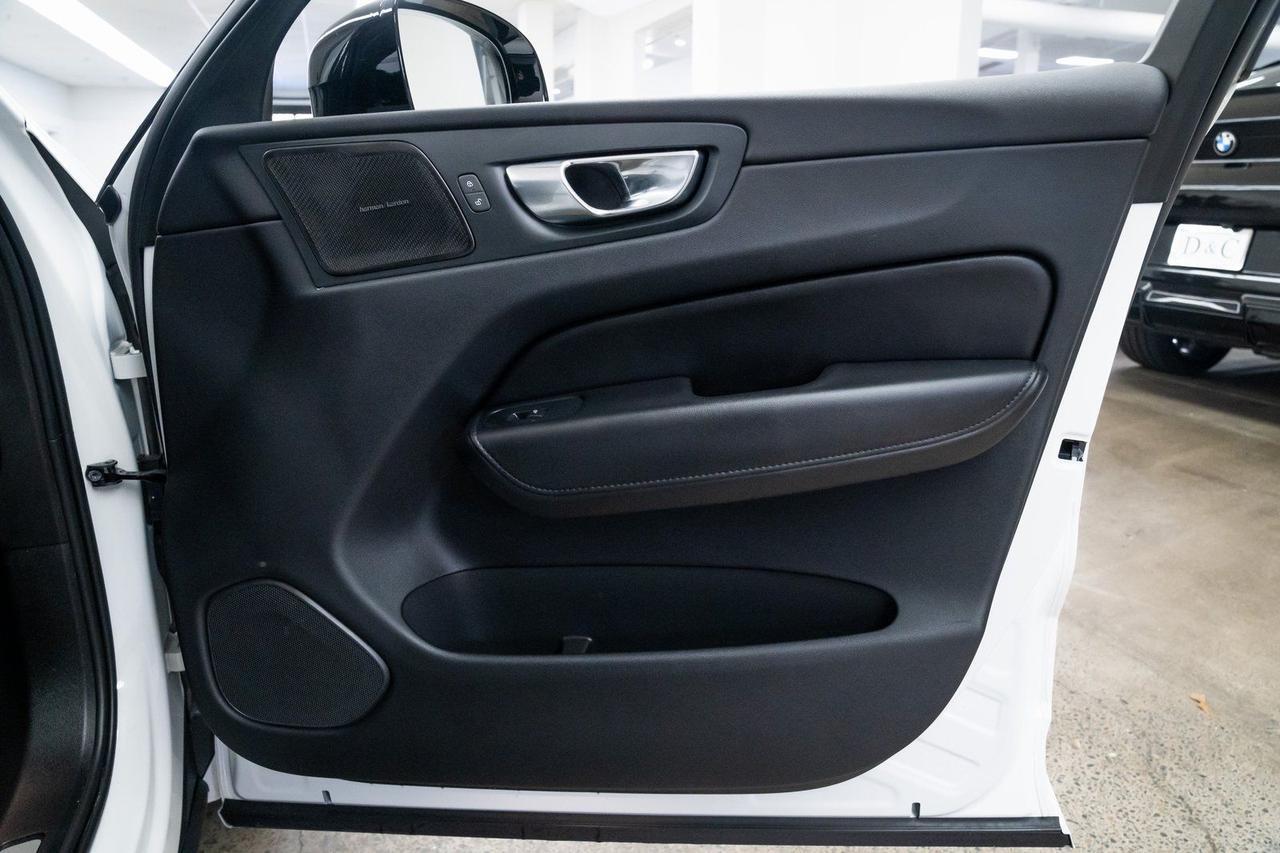 2024 Volvo XC60 Recharge Plug-In Hybrid T8 Plus Dark Theme Adaptive Cruise Harman Kardon Sound Portland OR