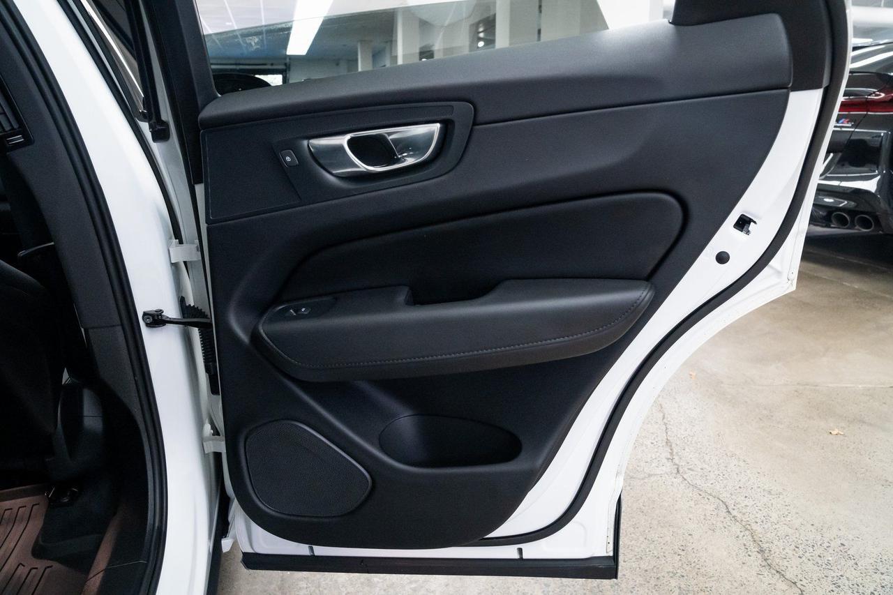 2024 Volvo XC60 Recharge Plug-In Hybrid T8 Plus Dark Theme Adaptive Cruise Harman Kardon Sound Portland OR