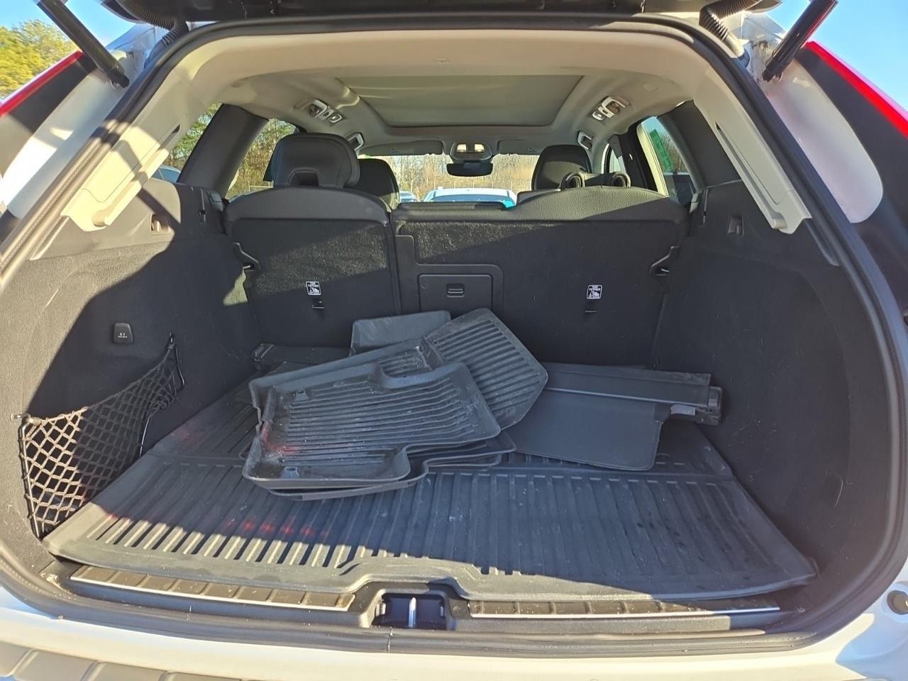 2024 Volvo XC60 Recharge Plug-In Hybrid T8 Plus Dark Theme Adaptive Cruise Harman Kardon Sound Portland OR