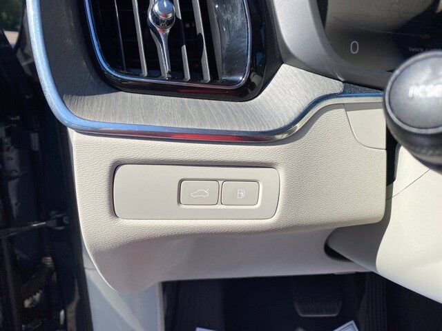 2024 Volvo XC60 Recharge Plug-In Hybrid T8 Plus Dark Theme Raleigh NC