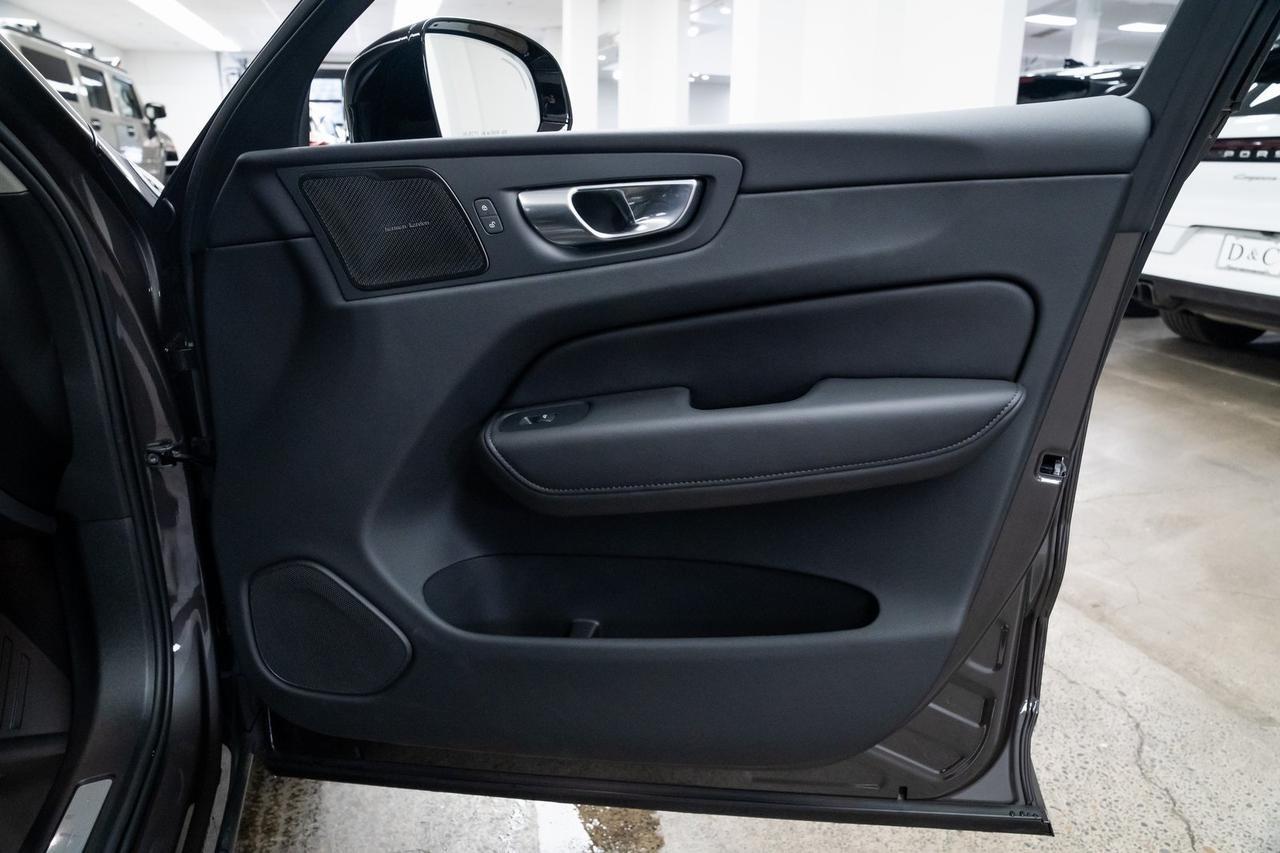 2024 Volvo XC60 Recharge Plug-In Hybrid T8 Plus Dark Theme Surround View Camera Adaptive Cruise Portland OR