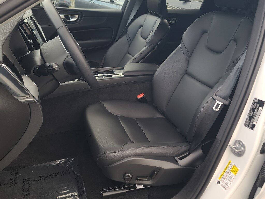2024 Volvo XC60 Recharge Plug-In Hybrid T8 Plus Dark Theme Springfield VA