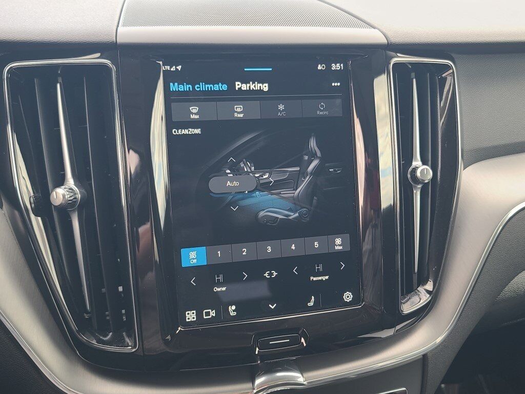 2024 Volvo XC60 Recharge Plug-In Hybrid T8 Plus Dark Theme Springfield VA