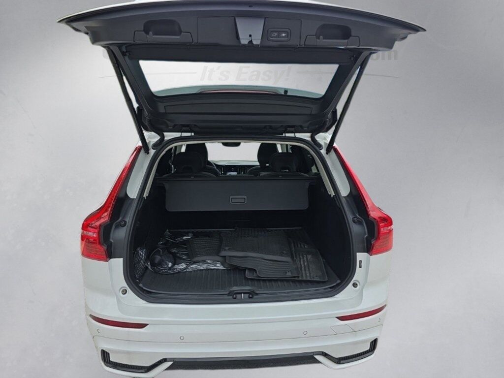 2024 Volvo XC60 Recharge Plug-In Hybrid T8 Plus Dark Theme Hunt Valley MD