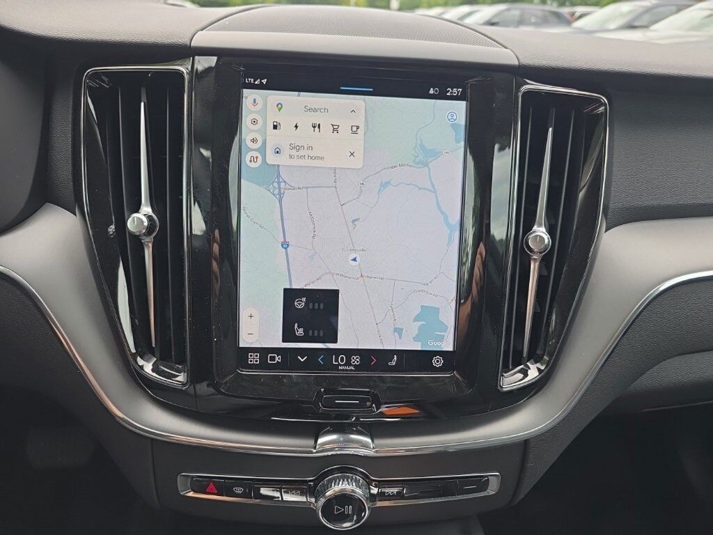 2024 Volvo XC60 Recharge Plug-In Hybrid T8 Plus Dark Theme Hunt Valley MD