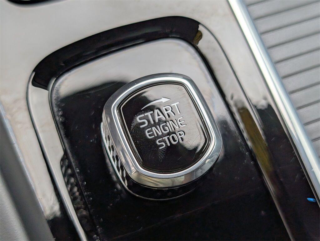 2024 Volvo XC60 Recharge Plug-In Hybrid T8 Plus Dark Theme Hunt Valley MD