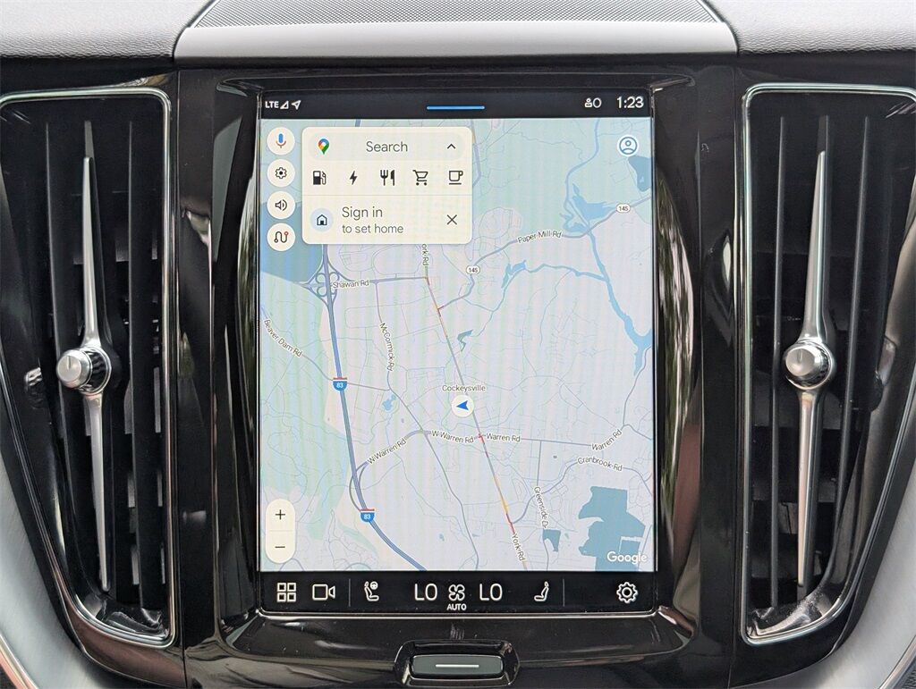 2024 Volvo XC60 Recharge Plug-In Hybrid T8 Plus Dark Theme Hunt Valley MD