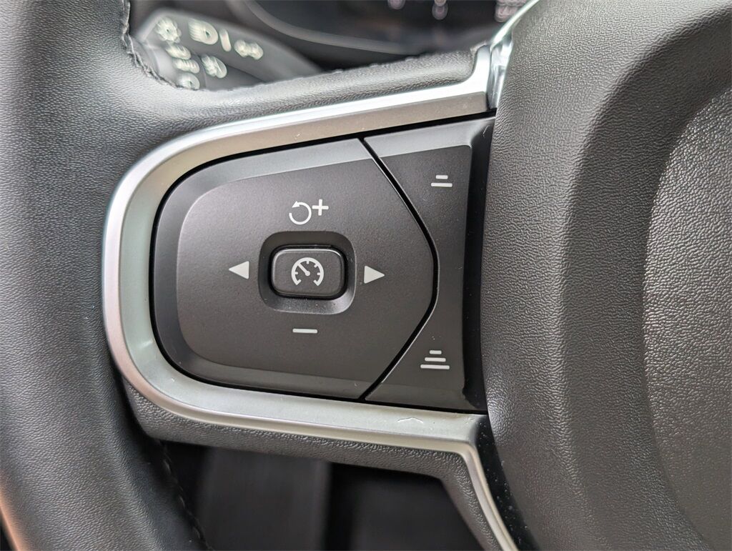 2024 Volvo XC60 Recharge Plug-In Hybrid T8 Plus Dark Theme Hunt Valley MD
