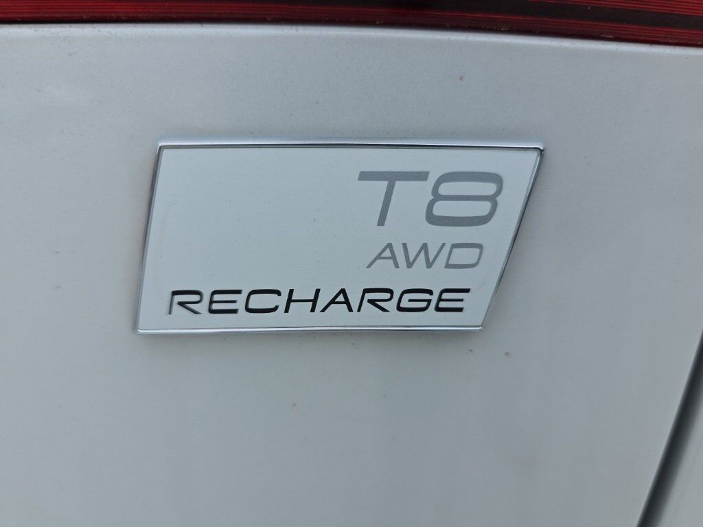 2024 Volvo XC60 Recharge Plug-In Hybrid T8 Plus Dark Theme Hunt Valley MD