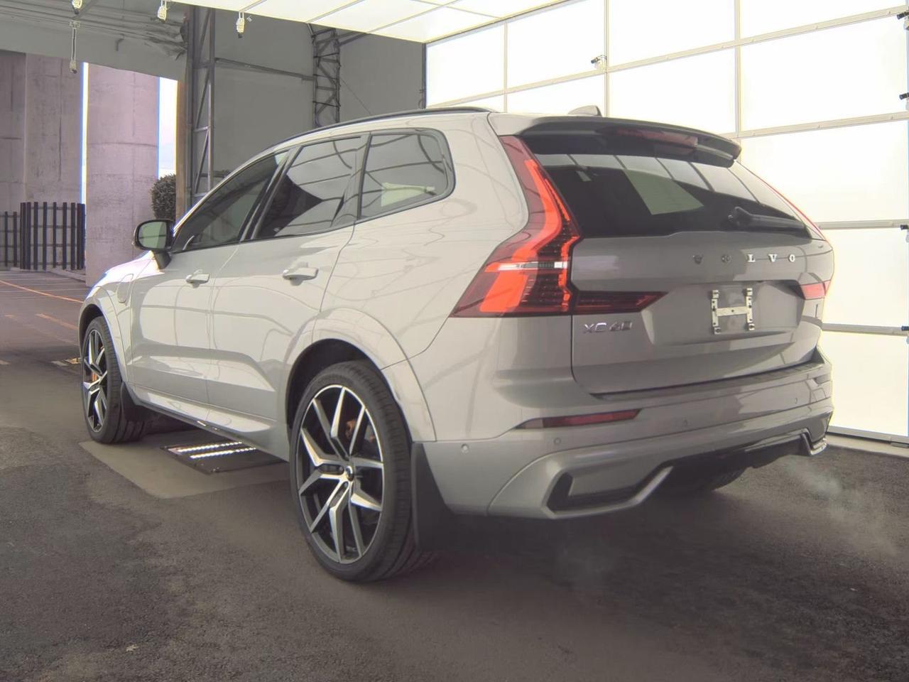 2024 Volvo XC60 Recharge Plug-In Hybrid T8 Polestar Bend OR