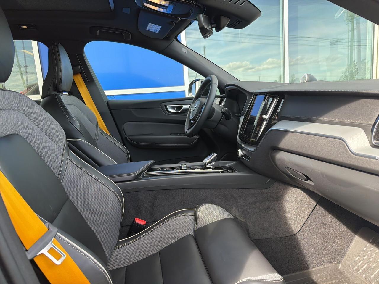 2024 Volvo XC60 Recharge Plug-In Hybrid T8 Polestar Bend OR