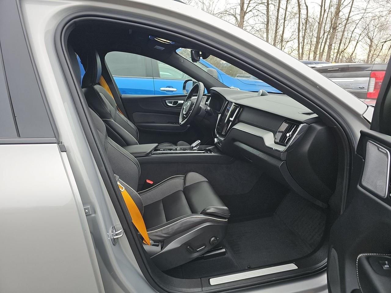 2024 Volvo XC60 Recharge Plug-In Hybrid T8 Polestar Bend OR