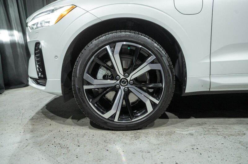 2024 Volvo XC60 Recharge Plug-In Hybrid T8 eAWD PHEV Ultimate Dark Theme SUV Peoria AZ