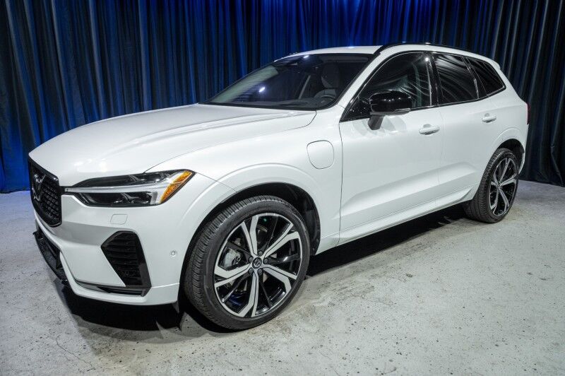 2024 Volvo XC60 Recharge Plug-In Hybrid T8 eAWD PHEV Ultimate Dark Theme SUV Peoria AZ