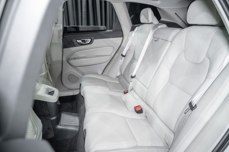 2024 Volvo XC60 Recharge Plug-In Hybrid T8 eAWD PHEV Ultimate Dark Theme SUV Peoria AZ