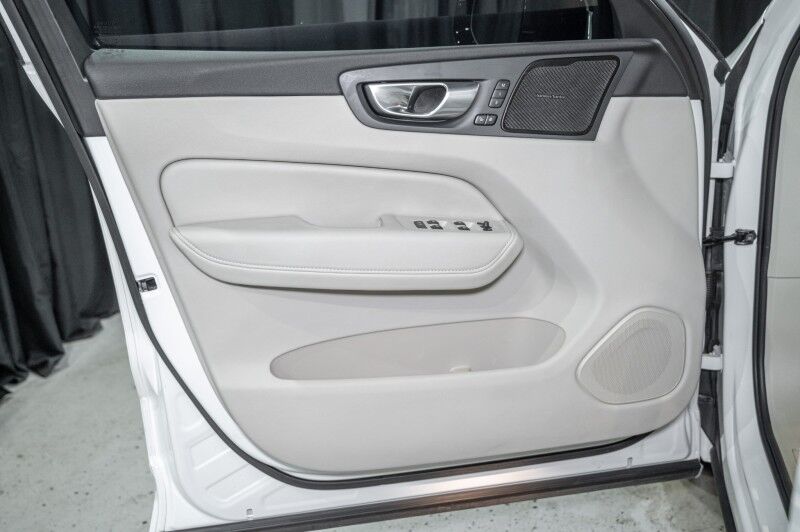 2024 Volvo XC60 Recharge Plug-In Hybrid T8 eAWD PHEV Ultimate Dark Theme SUV Peoria AZ