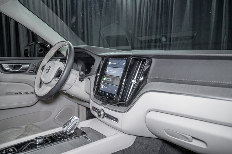 2024 Volvo XC60 Recharge Plug-In Hybrid T8 eAWD PHEV Ultimate Dark Theme SUV Peoria AZ