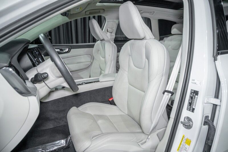 2024 Volvo XC60 Recharge Plug-In Hybrid T8 eAWD PHEV Ultimate Dark Theme SUV Peoria AZ
