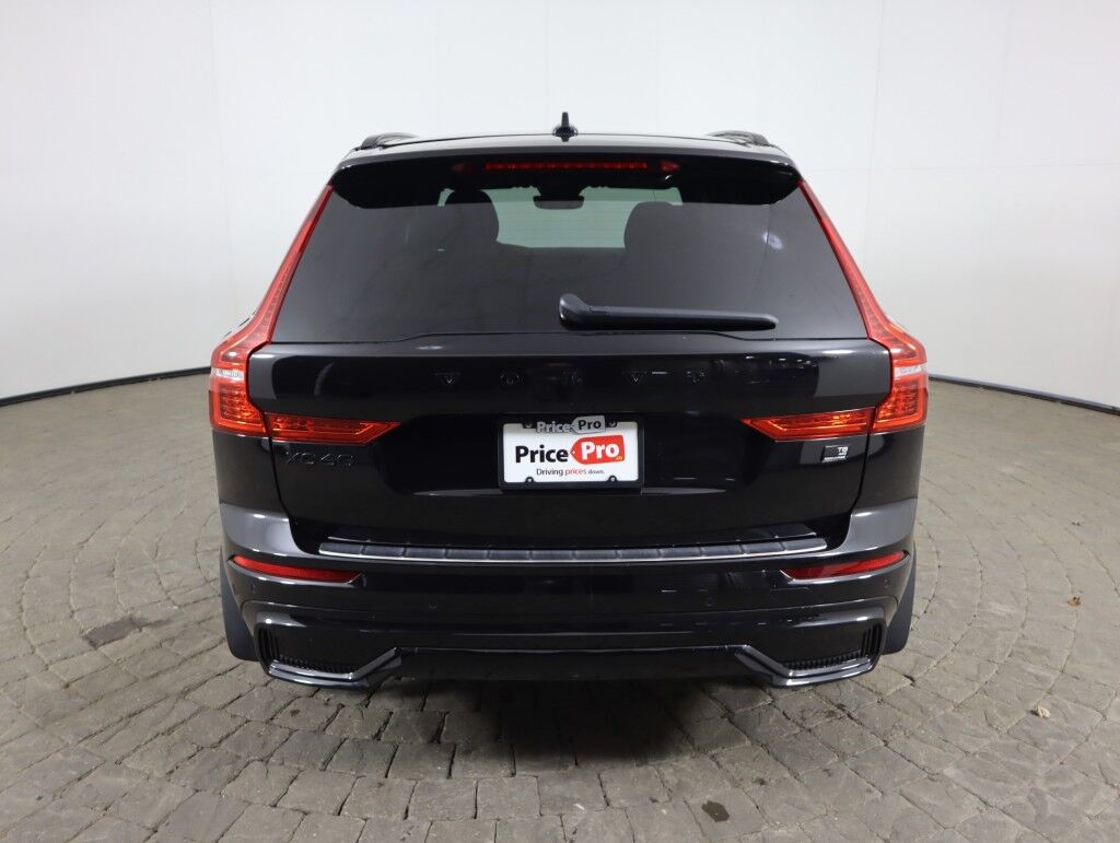 2024 Volvo XC60 Recharge Plug-In Hybrid T8 eAWD Ultimate Black Edition Maumee OH