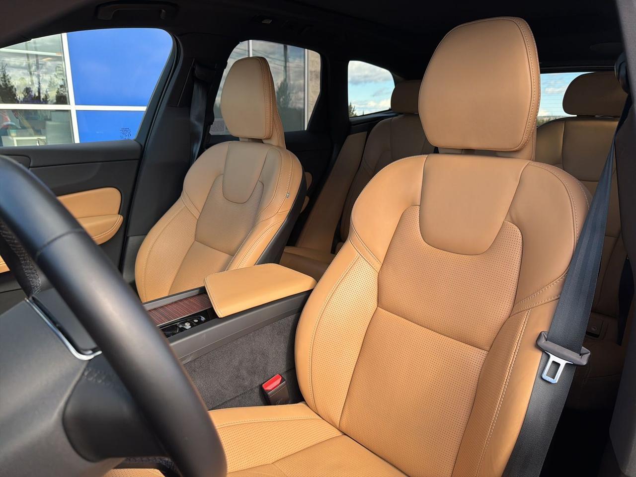 2024 Volvo XC60 Recharge Plug-In Hybrid Ultimate Bend OR