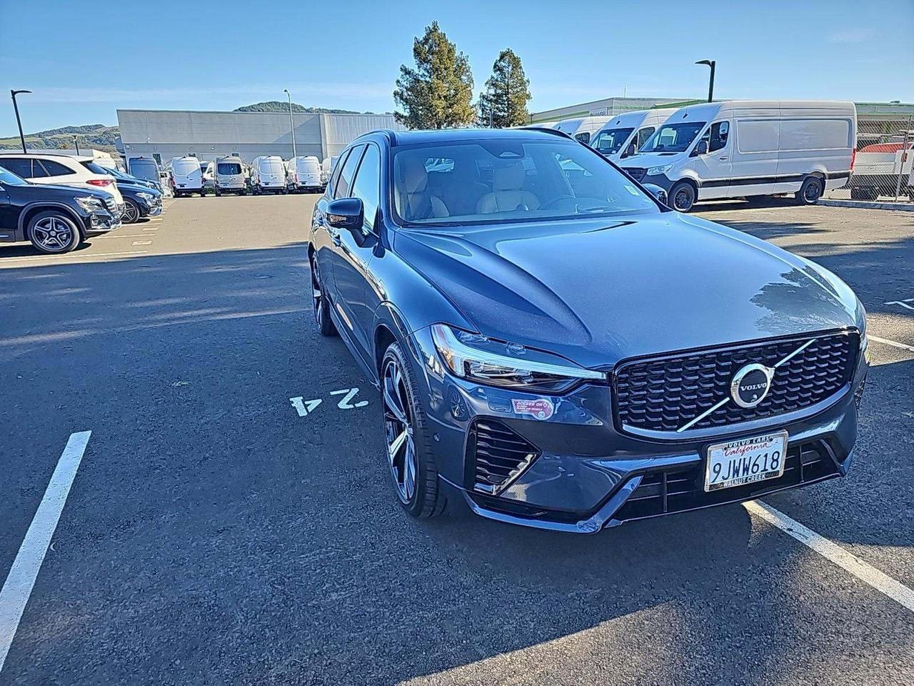 2024 Volvo XC60 Recharge Plug-In Hybrid Ultimate