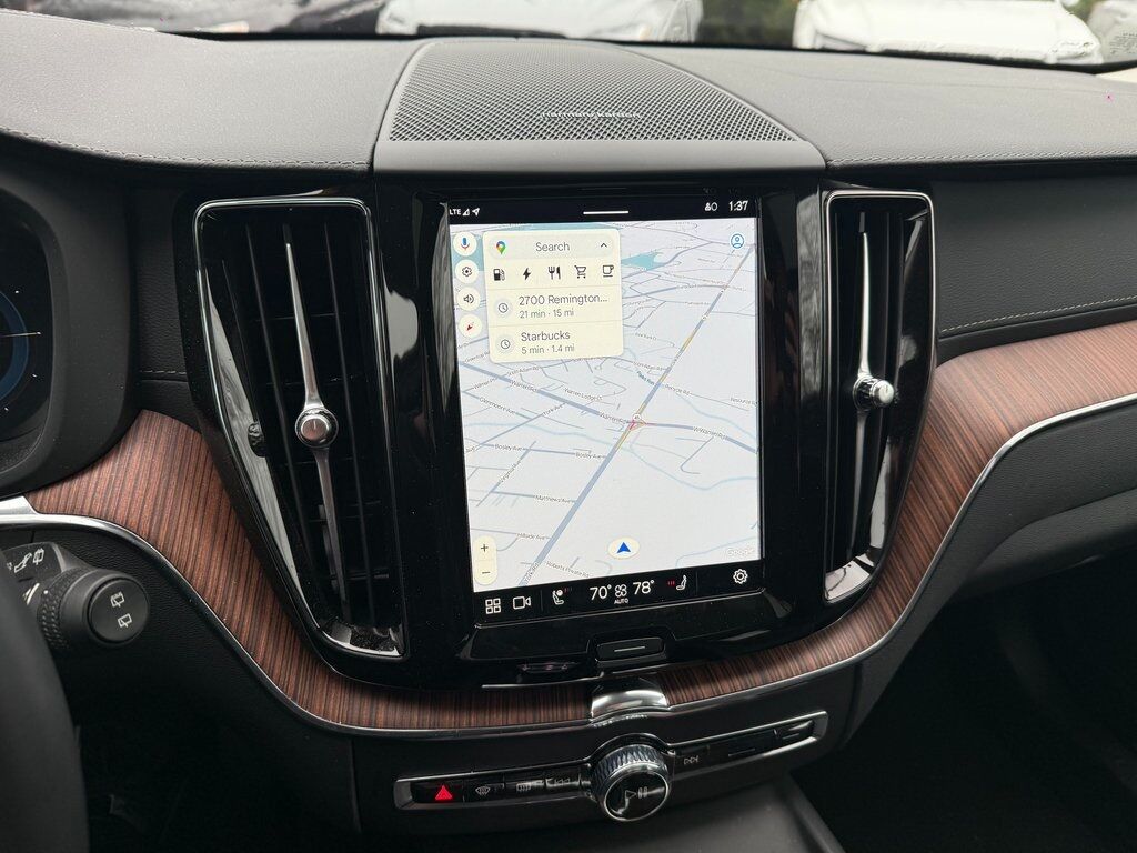 2024 Volvo XC60 Recharge Plug-In Hybrid Ultimate Hunt Valley MD