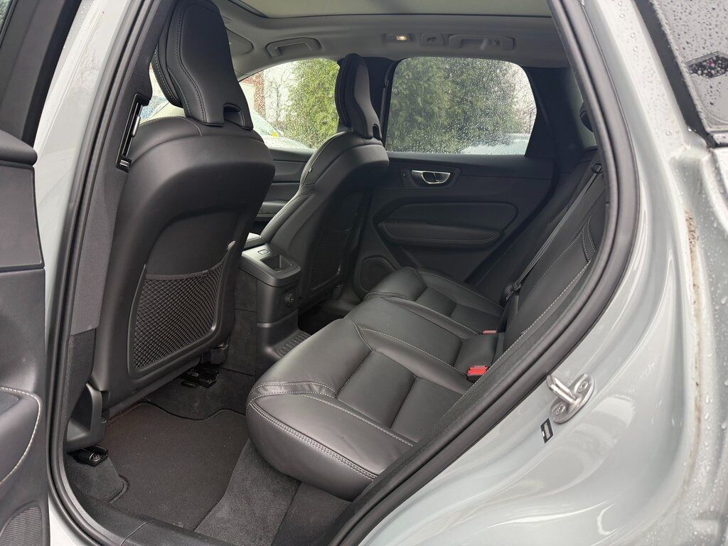 2024 Volvo XC60 Recharge Plug-In Hybrid Ultimate Hunt Valley MD