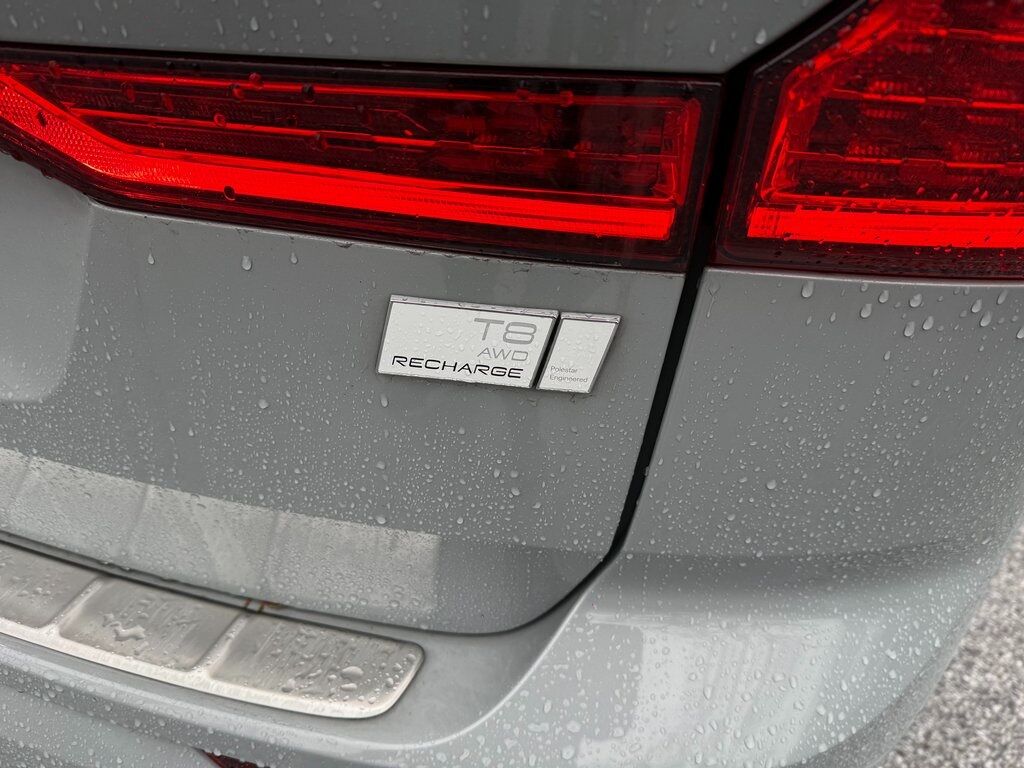 2024 Volvo XC60 Recharge Plug-In Hybrid Ultimate Hunt Valley MD