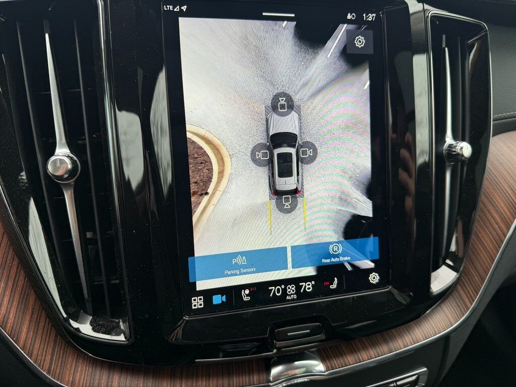 2024 Volvo XC60 Recharge Plug-In Hybrid Ultimate Hunt Valley MD