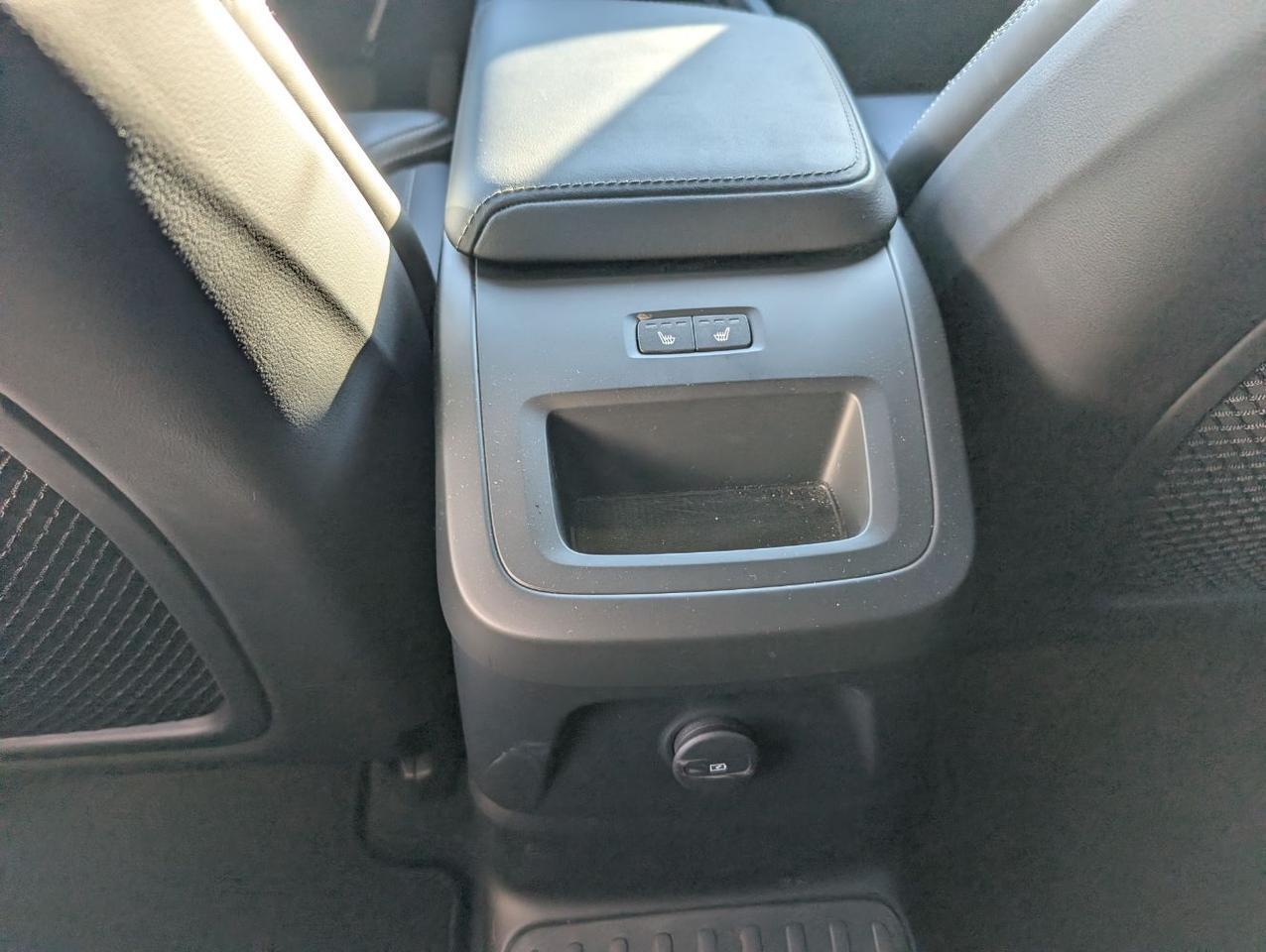 2024 Volvo XC60 Recharge T8 PHEV Hybrid ULTIMATE Black Edition | 455hp, Bowers & Wilkins Premium Audio & Air Suspension Portland OR