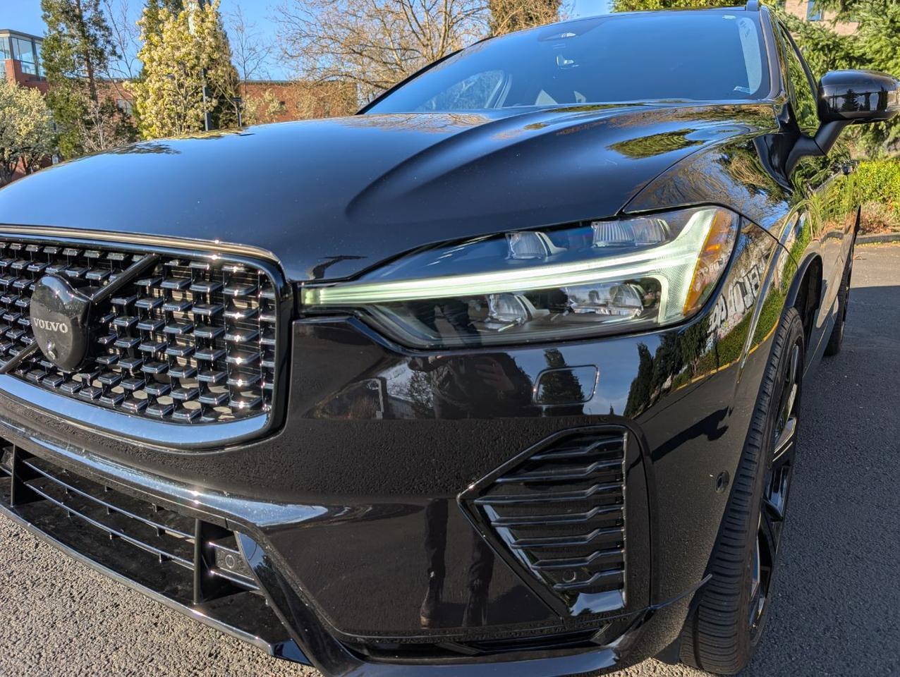 2024 Volvo XC60 Recharge T8 PHEV Hybrid ULTIMATE Black Edition | Bowers &amp; Wilkins Premium Audio Portland OR