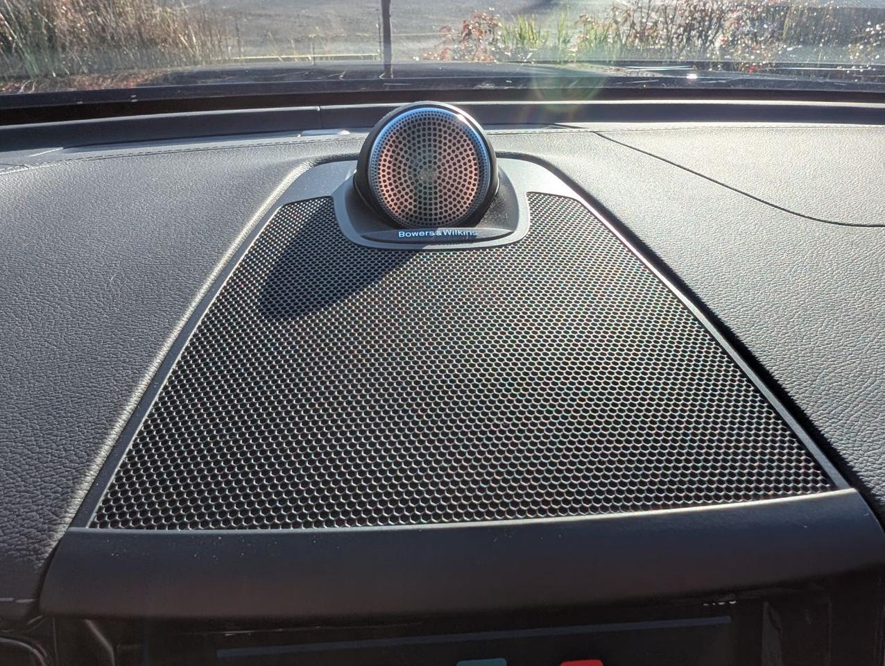 2024 Volvo XC60 Recharge T8 PHEV Hybrid ULTIMATE Black Edition | Bowers &amp; Wilkins Premium Audio Portland OR