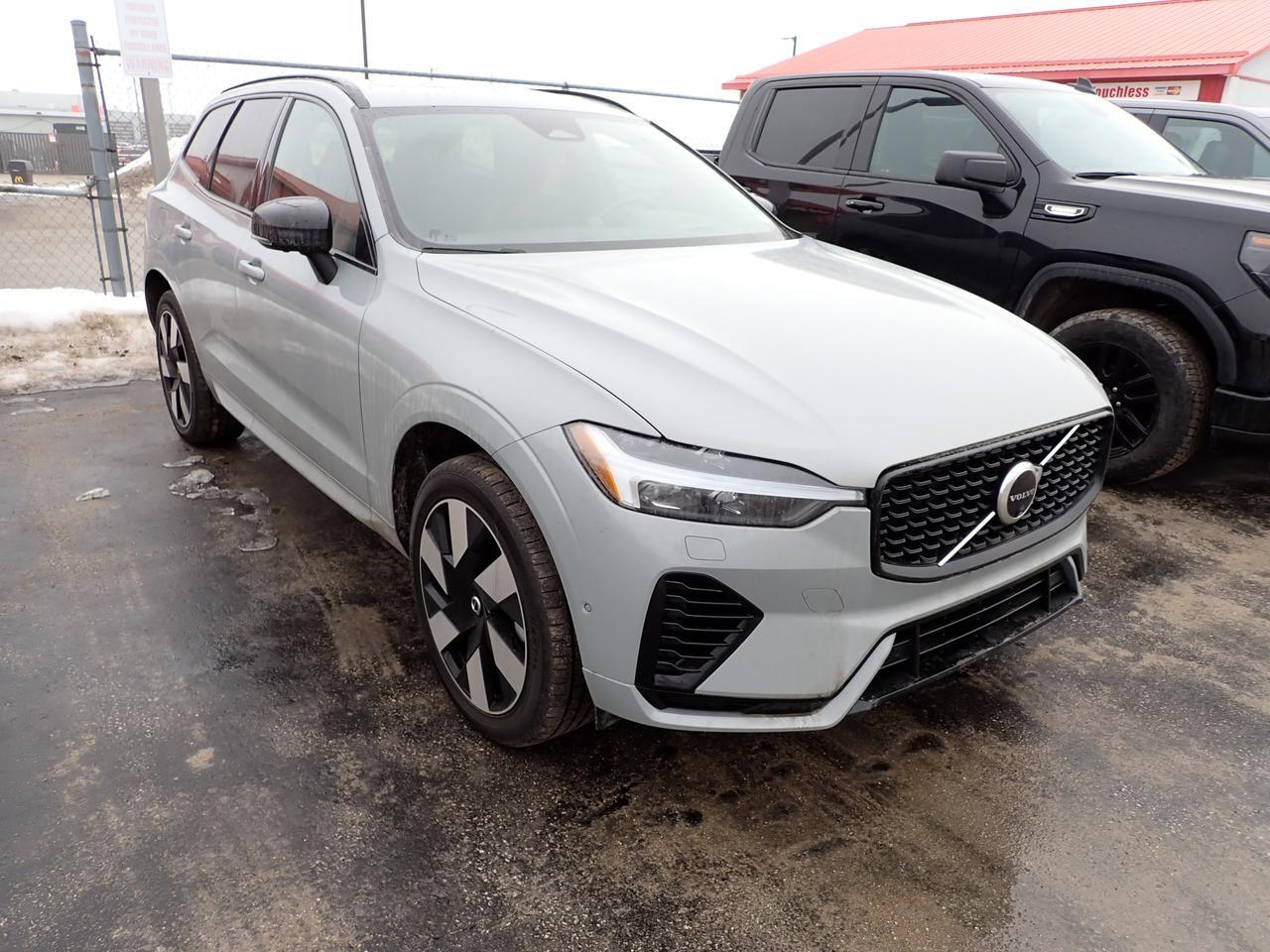 2024 Volvo XC60 Recharge Ultimate Dark Theme *HYBRID* AWD
