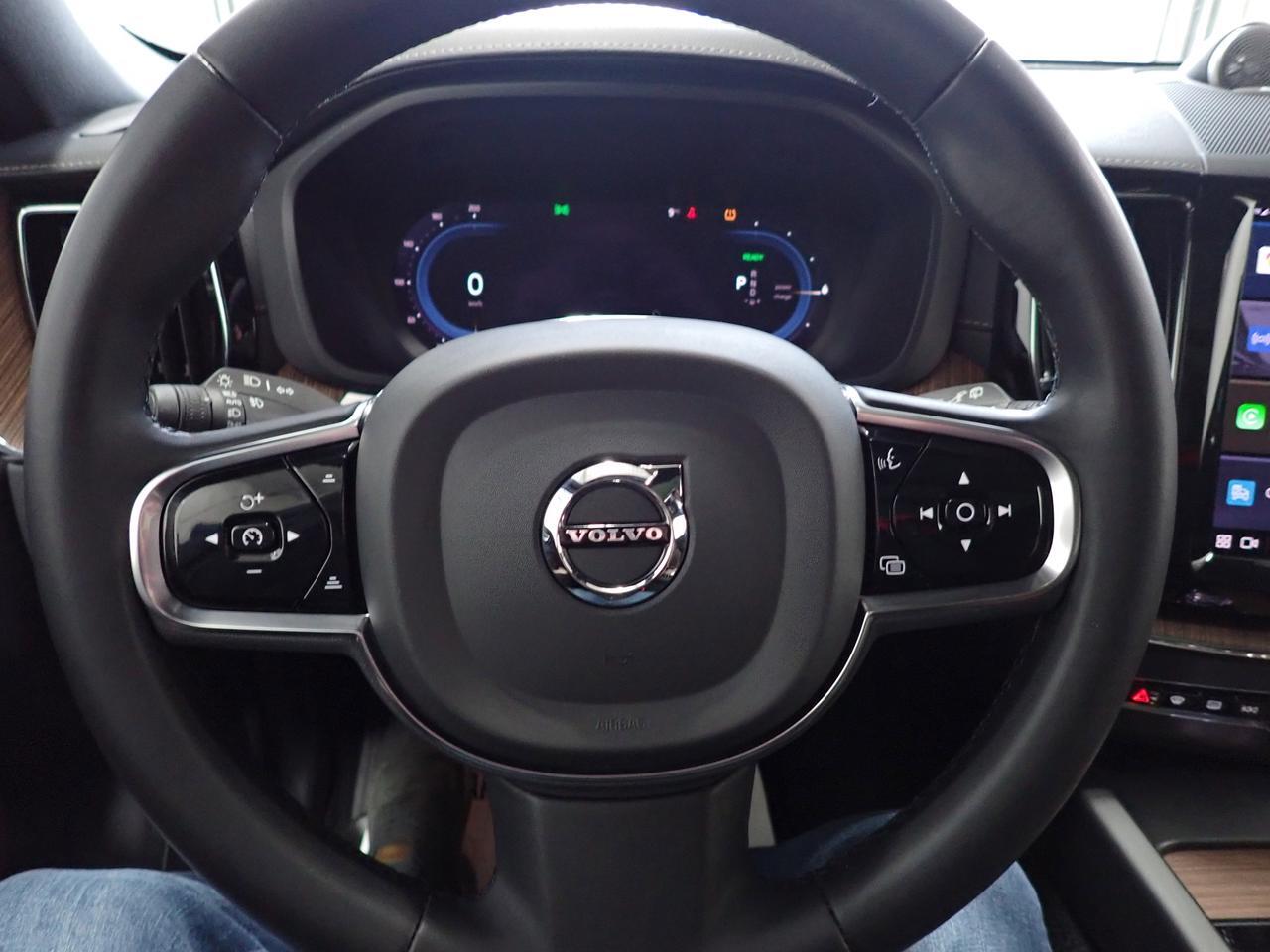 2024 Volvo XC60 Recharge Ultimate Dark Theme LEATHER SUNROOF *HYBRID* AWD Listowel ON