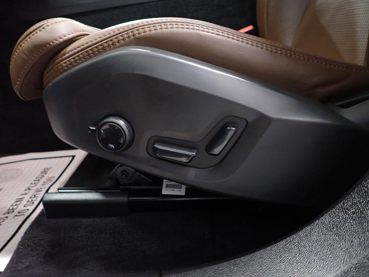 2024 Volvo XC60 Recharge Ultimate Dark Theme LEATHER SUNROOF *HYBRID* AWD Listowel ON