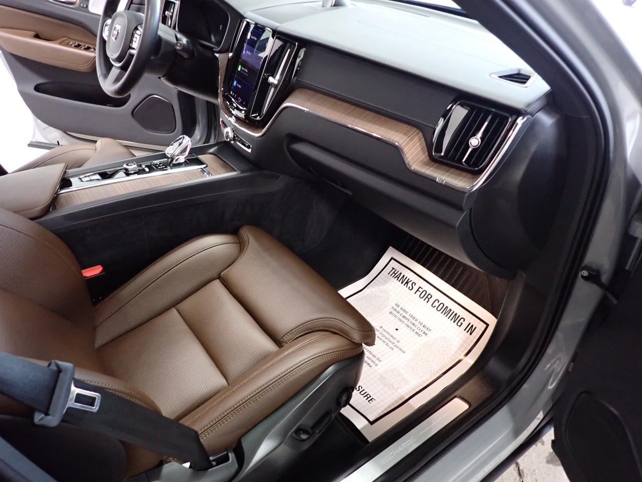 2024 Volvo XC60 Recharge Ultimate Dark Theme LEATHER SUNROOF *HYBRID* AWD Listowel ON