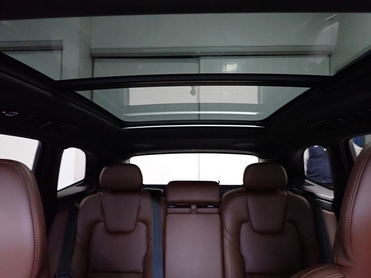 2024 Volvo XC60 Recharge Ultimate Dark Theme LEATHER SUNROOF *HYBRID* AWD Listowel ON