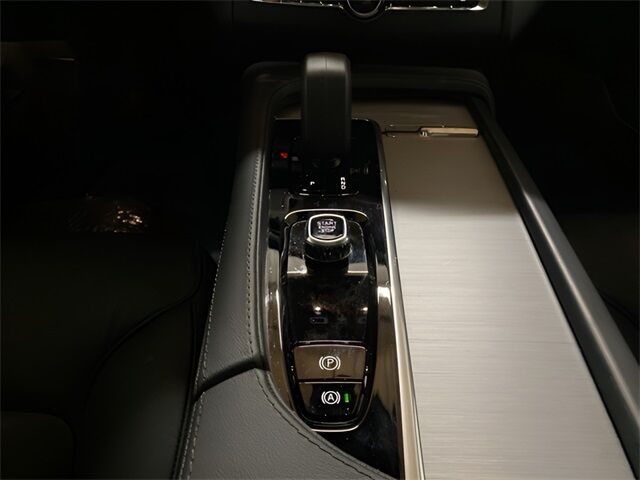 2024 Volvo XC90 B5 Core Dallas TX