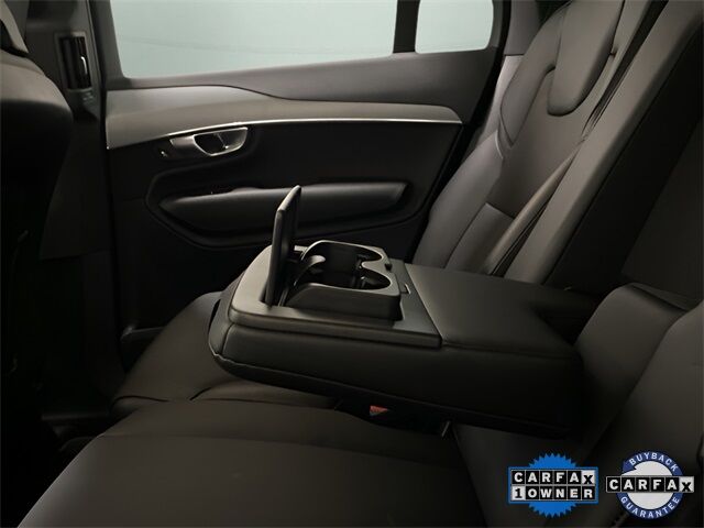 2024 Volvo XC90 B5 Core photo 59