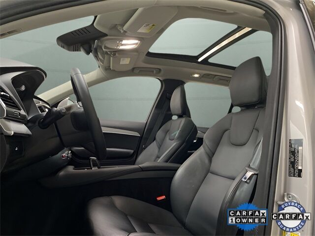 2024 Volvo XC90 B5 Core photo 26