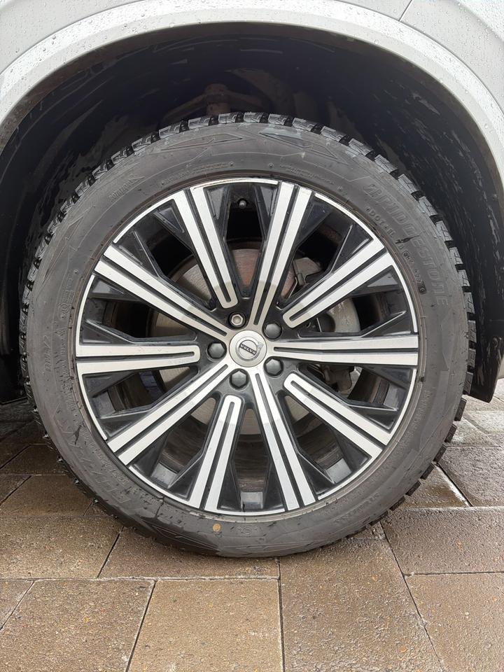 2024 Volvo XC90 B5 Core Bend OR