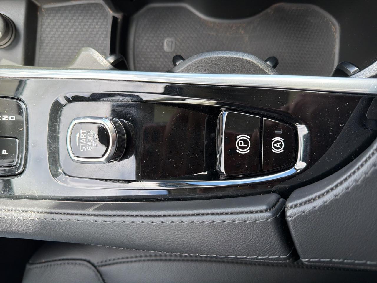 2024 Volvo XC90 B5 Core Bend OR